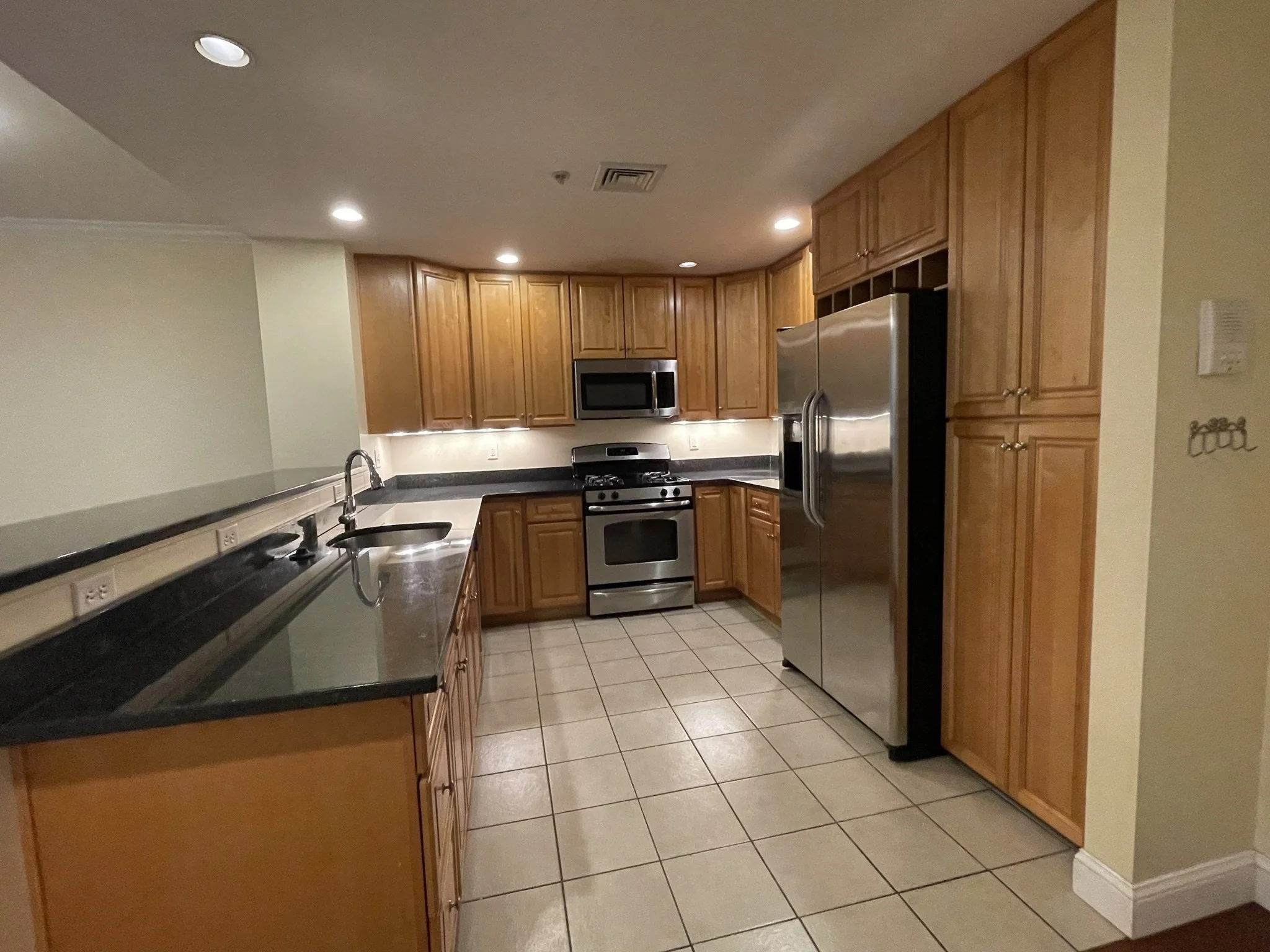 2 bed, 2 bath apartment for rent at 81-87 Fairmount Ave Unit 8, Hyde Park