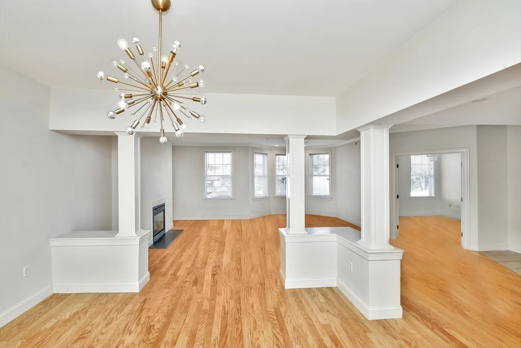 3 bed, 2 bath apartment for rent at 81-87 Fairmount Unit 10, Hyde Park — photo 4 of 30