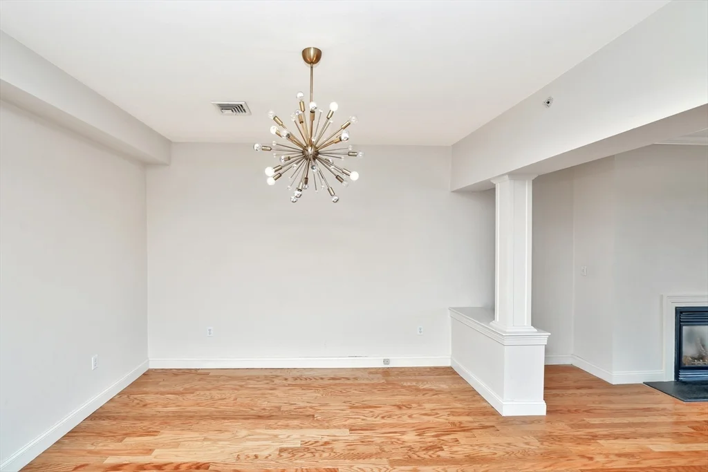 3 bed, 2 bath apartment for rent at 81-87 Fairmount Unit 10, Hyde Park — photo 5 of 30