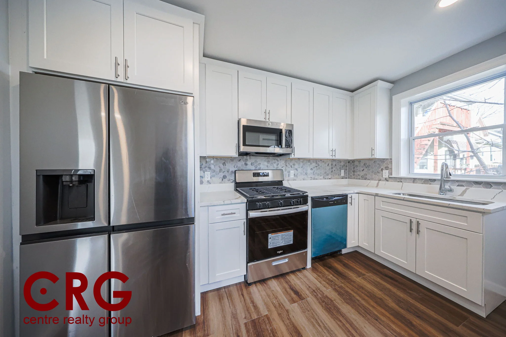 5 bed, 3 bath apartment for rent at 81 Alder St Unit 1, South Side