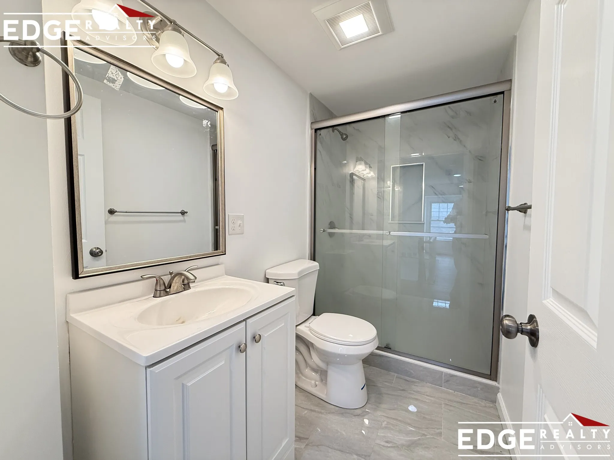 5 bed, 3 bath apartment for rent at 81 Alder St Unit A, South Side — photo 11 of 15