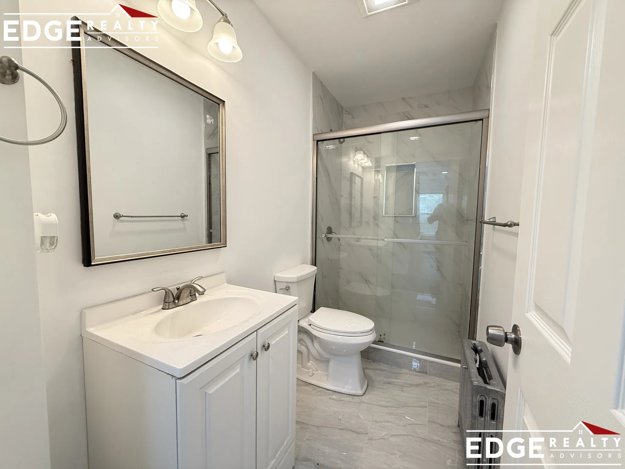5 bed, 3 bath apartment for rent at 81 Alder St Unit A, South Side — photo 8 of 15