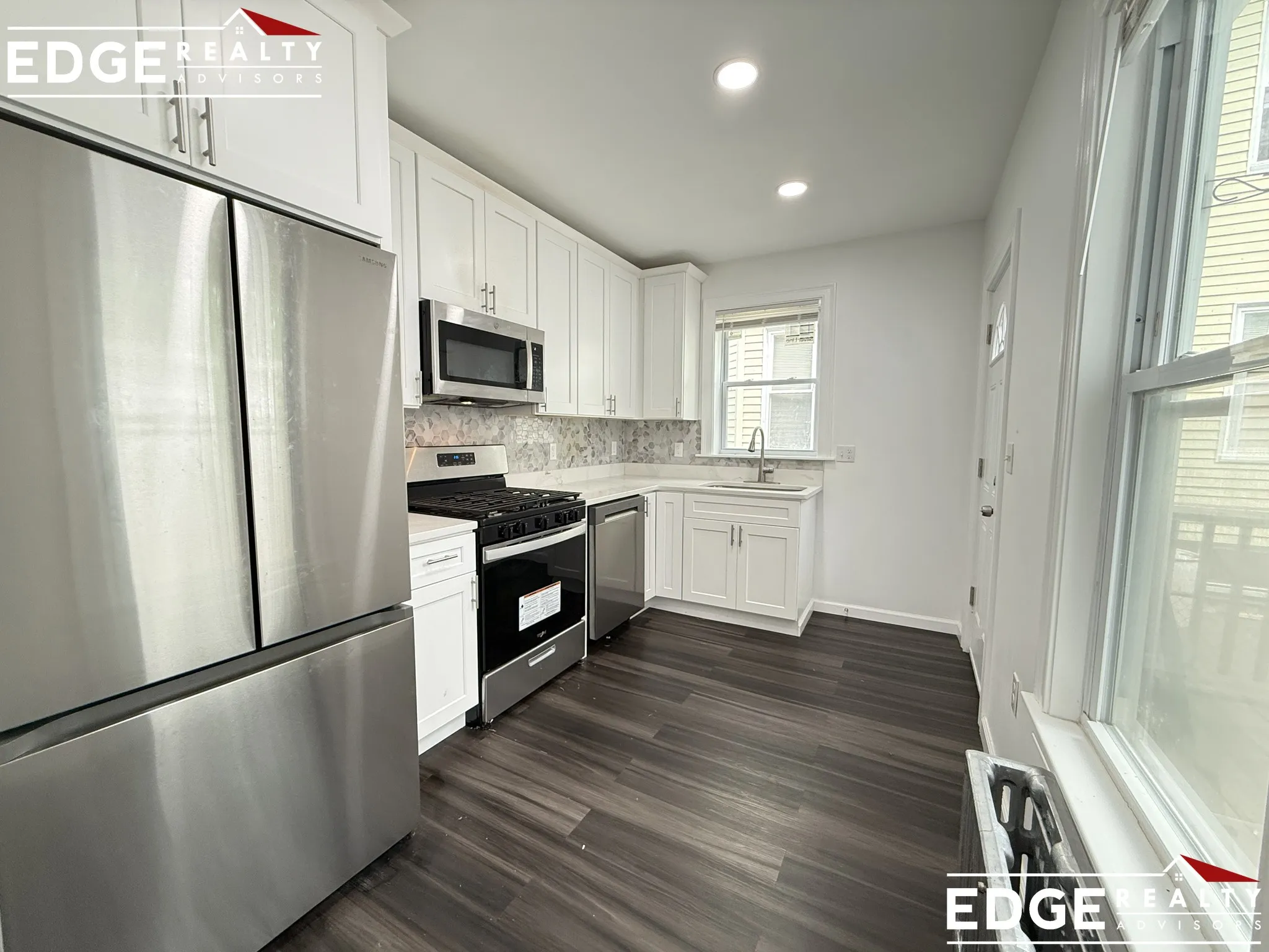 5 bed, 3 bath apartment for rent at 81 Alder St Unit A, South Side — photo 1 of 15