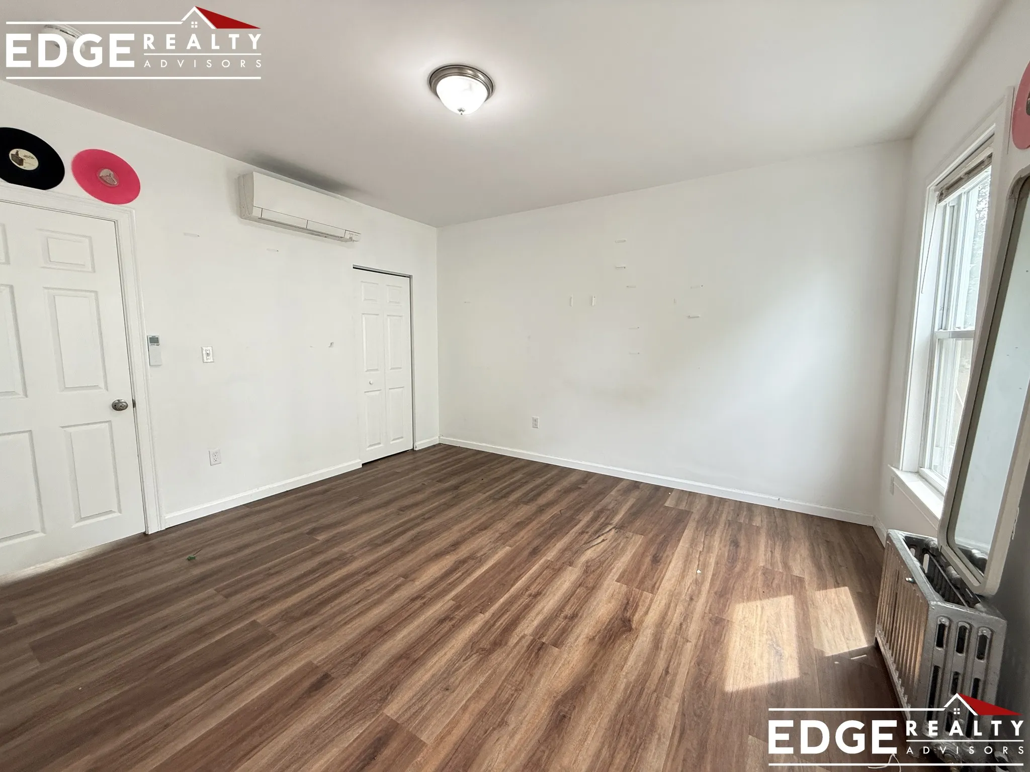 5 bed, 3 bath apartment for rent at 81 Alder St Unit A, South Side — photo 5 of 15