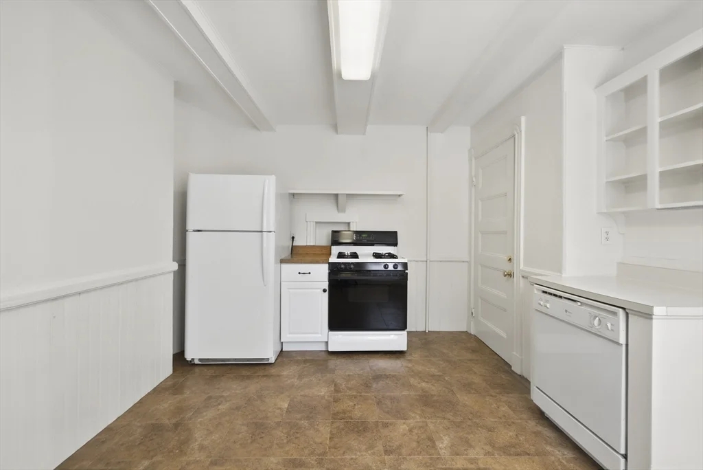 2 bed, 1 bath apartment for rent at 81 Avon Unit 1, Spring Hill — photo 12 of 24