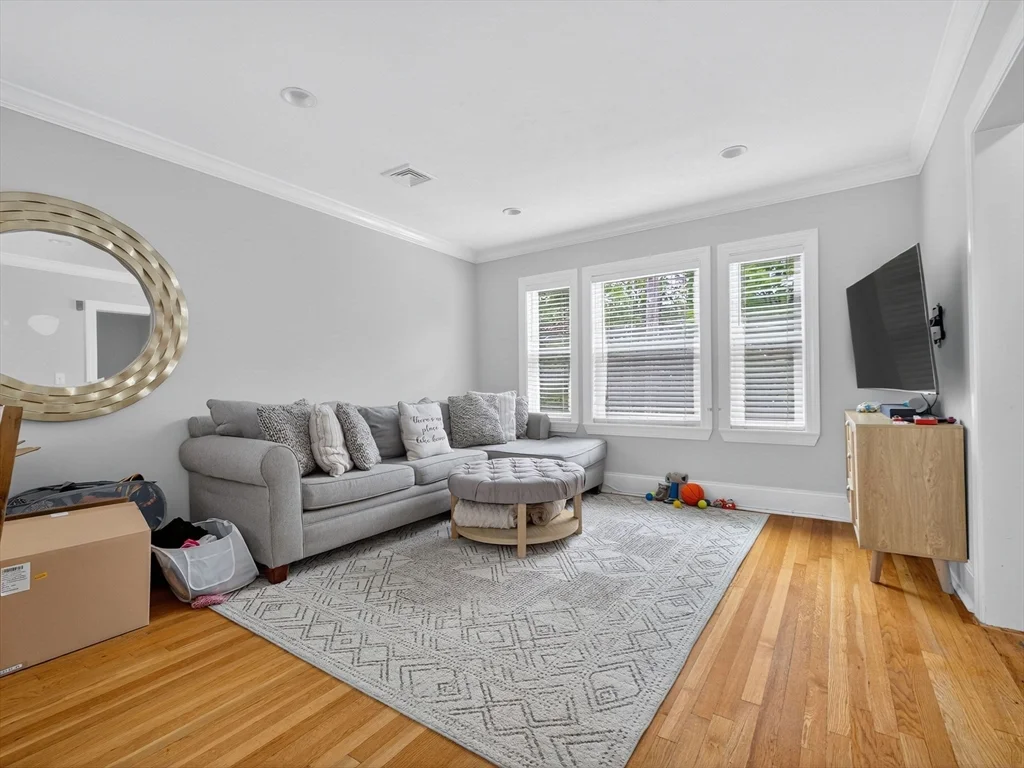4 bed, 2 bath apartment for rent at 81 Bailey Rd Unit 2, Ten Hills — photo 5 of 19