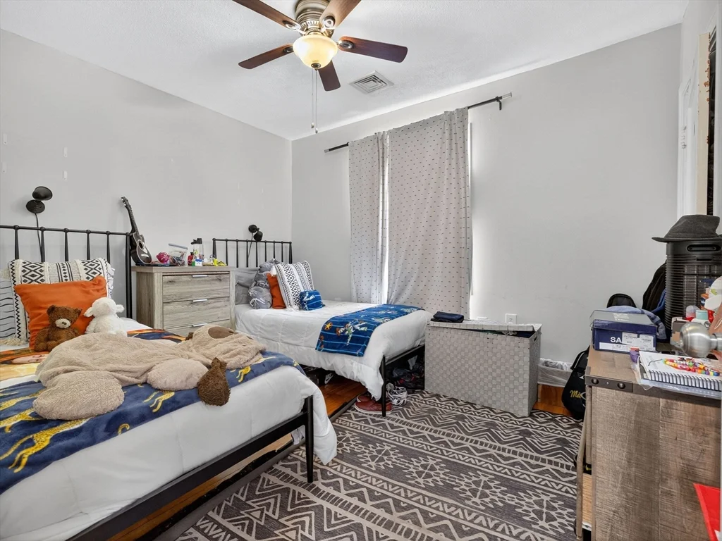 4 bed, 2 bath apartment for rent at 81 Bailey Rd Unit 2, Ten Hills — photo 10 of 19