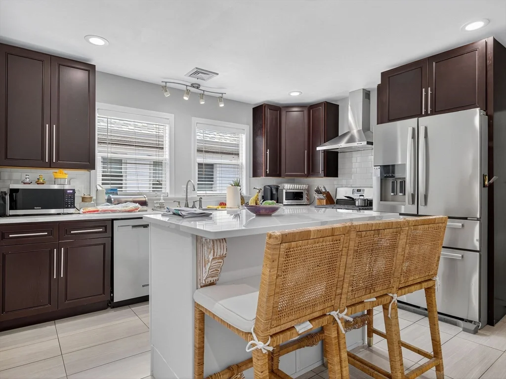 4 bed, 2 bath apartment for rent at 81 Bailey Rd Unit 2, Ten Hills — photo 1 of 19