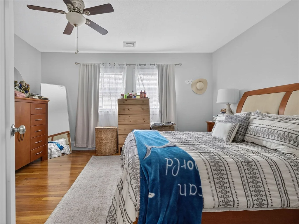 4 bed, 2 bath apartment for rent at 81 Bailey Rd Unit 2, Ten Hills — photo 9 of 19