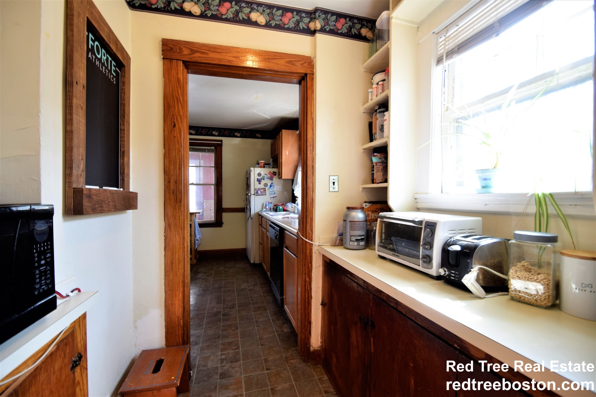 3 bed, 1 bath apartment for rent at 81 Beechcroft St Unit 3, Brighton — photo 9 of 18