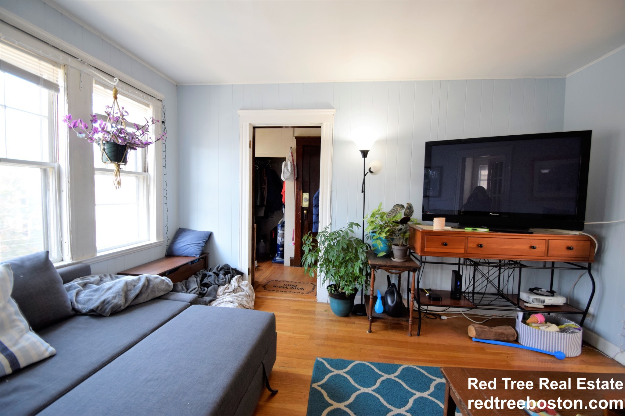 3 bed, 1 bath apartment for rent at 81 Beechcroft St Unit 3, Brighton — photo 3 of 18