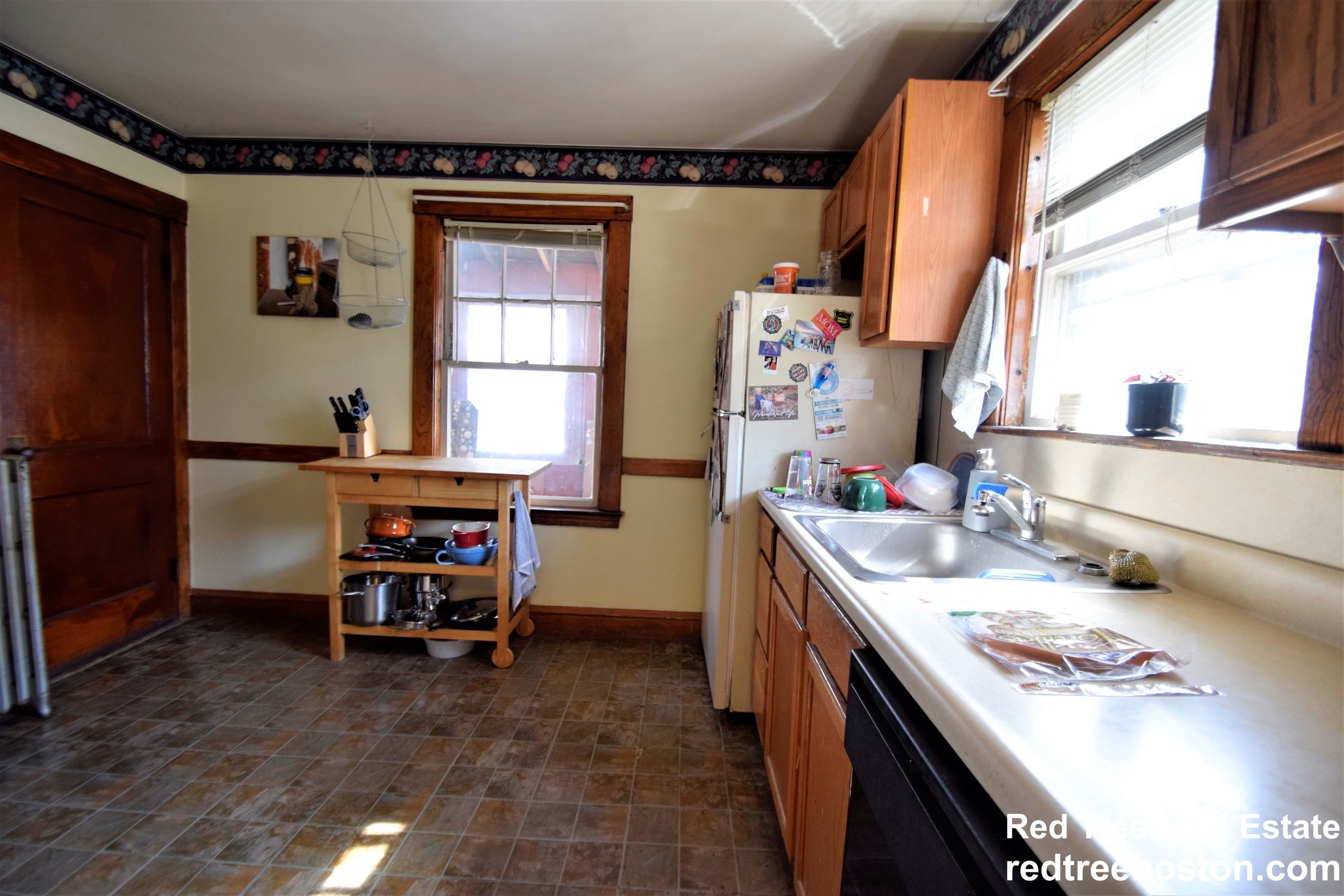 3 bed, 1 bath apartment for rent at 81 Beechcroft St Unit 3, Brighton — photo 7 of 18