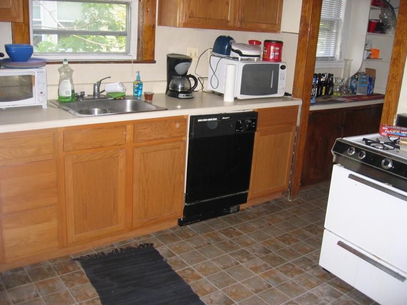 3 bed, 1 bath apartment for rent at 81 Beechcroft St Unit 3, Brighton — photo 14 of 18