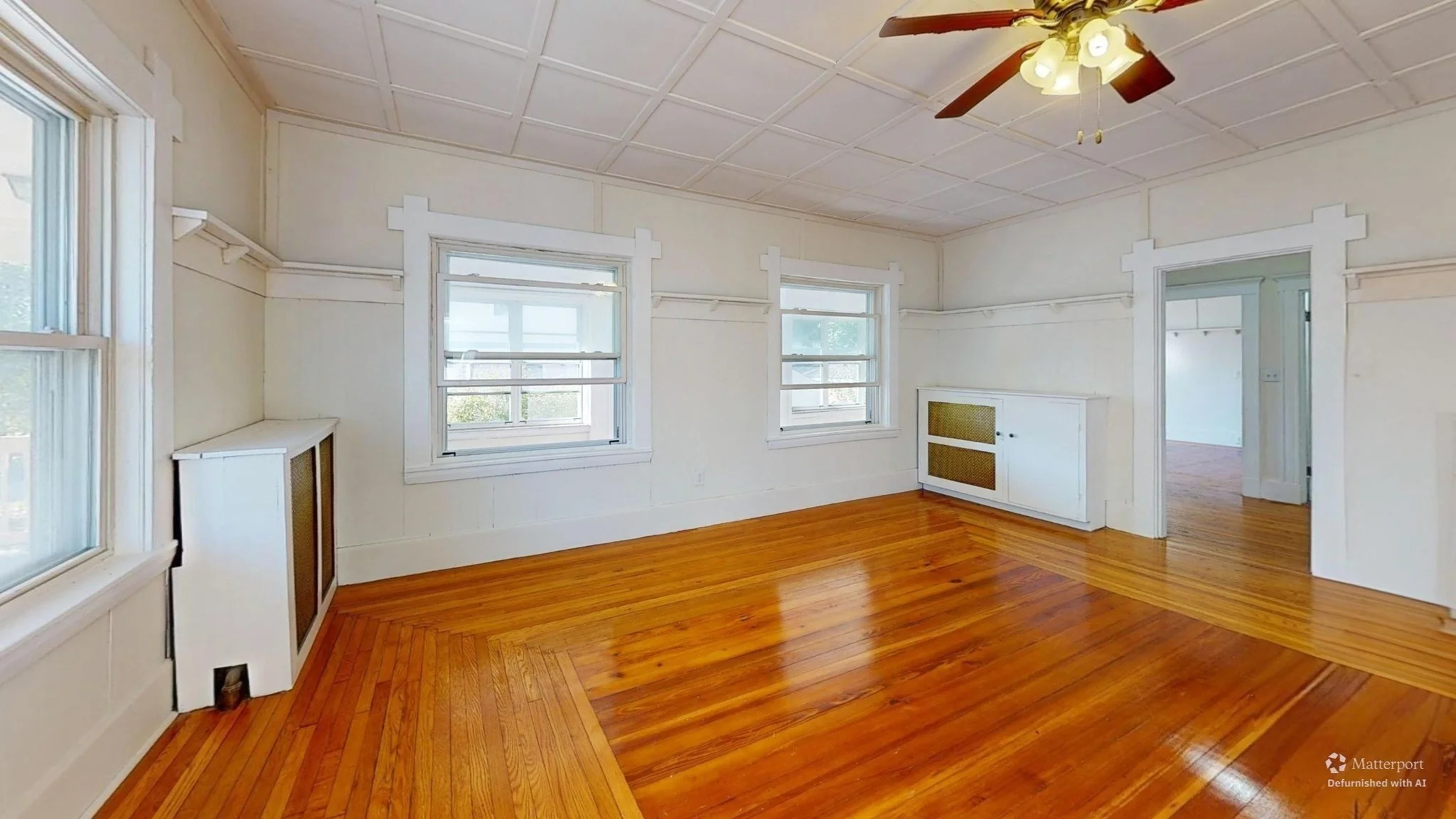 6 bed, 2 bath apartment for rent at 81 Bellevue Ave, Winthrop — photo 2 of 20