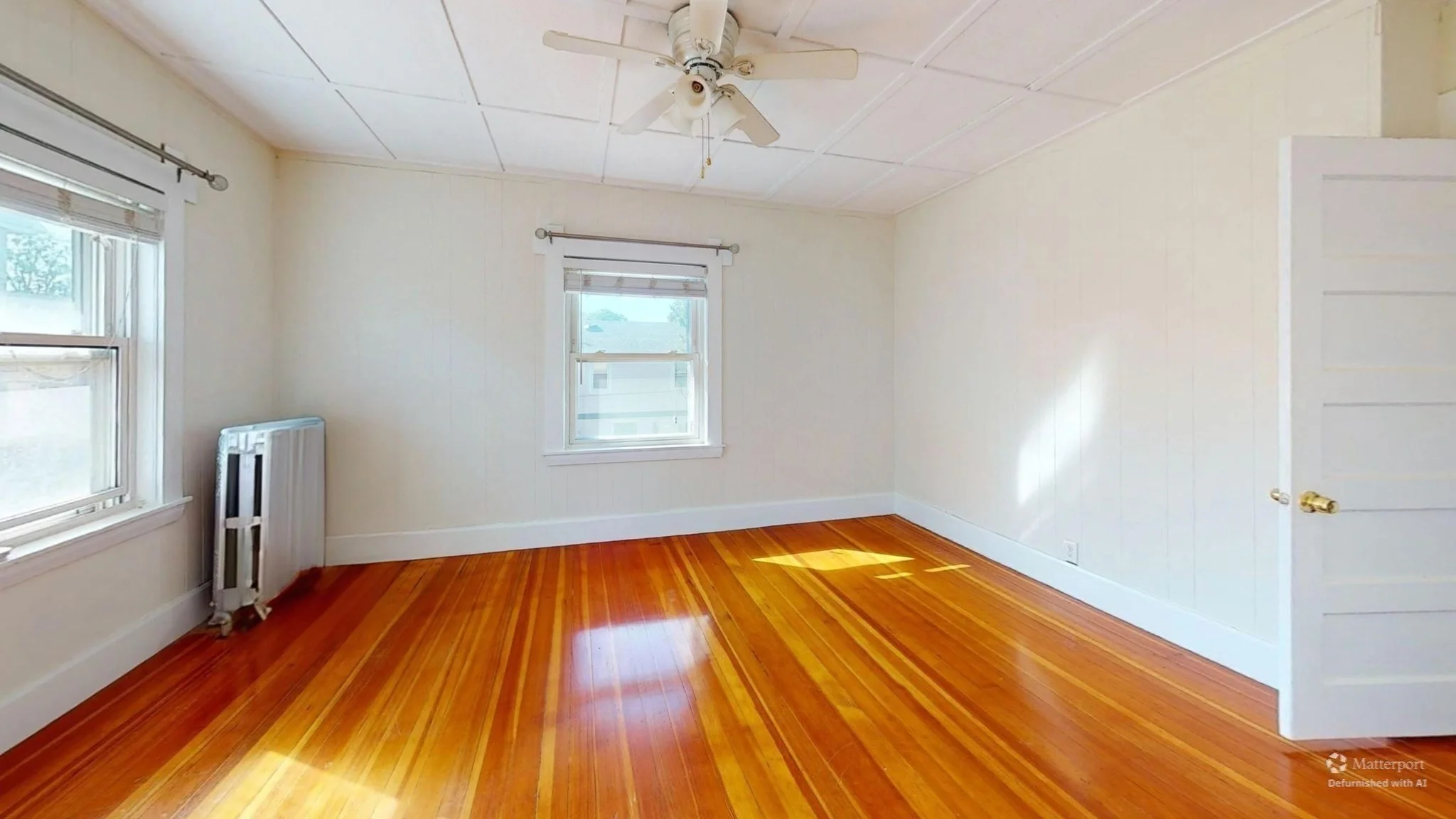 6 bed, 2 bath apartment for rent at 81 Bellevue Ave, Winthrop — photo 9 of 20