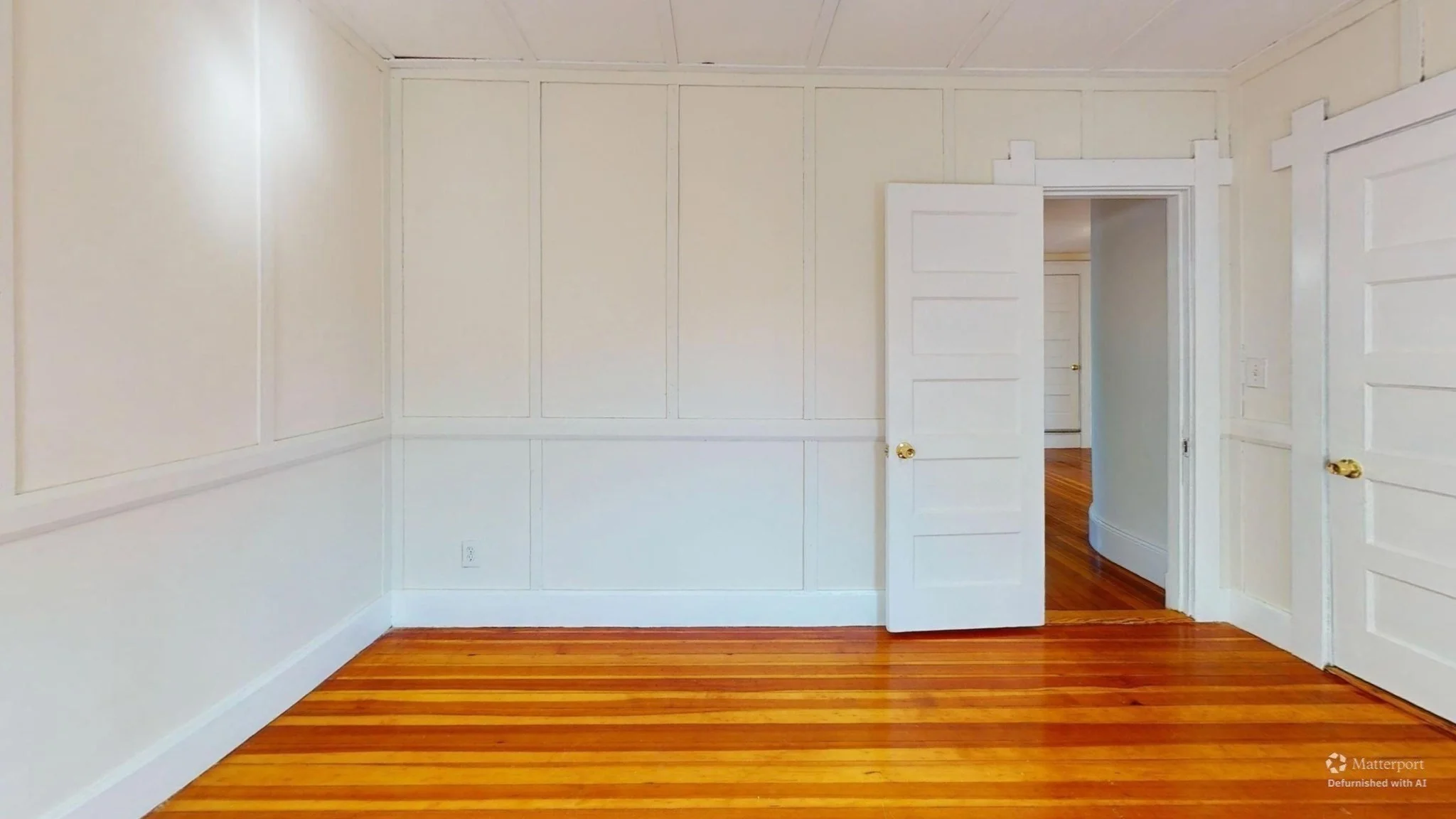 6 bed, 2 bath apartment for rent at 81 Bellevue Ave, Winthrop — photo 17 of 20