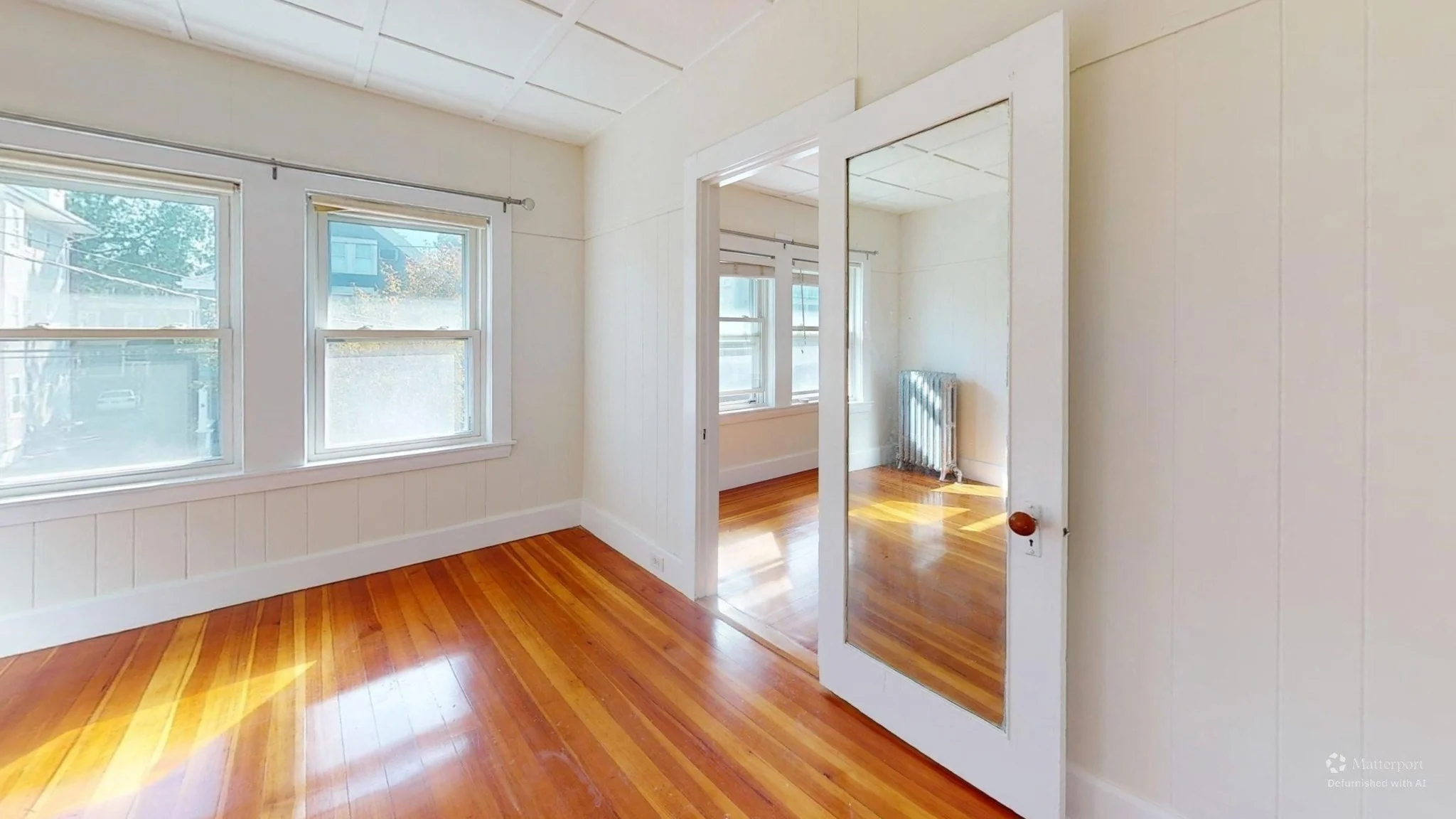 6 bed, 2 bath apartment for rent at 81 Bellevue Ave, Winthrop — photo 13 of 20