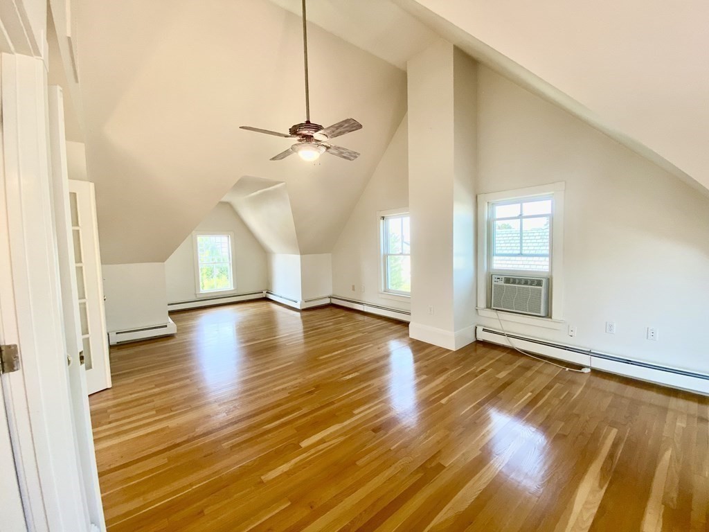 3 bed, 2 bath apartment for rent at 81 Benton Unit 2, Powder House Square — photo 4 of 27