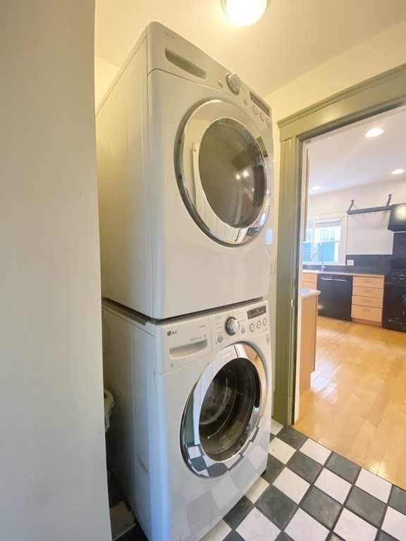 3 bed, 2 bath apartment for rent at 81 Benton Unit 2, Powder House Square — photo 25 of 27