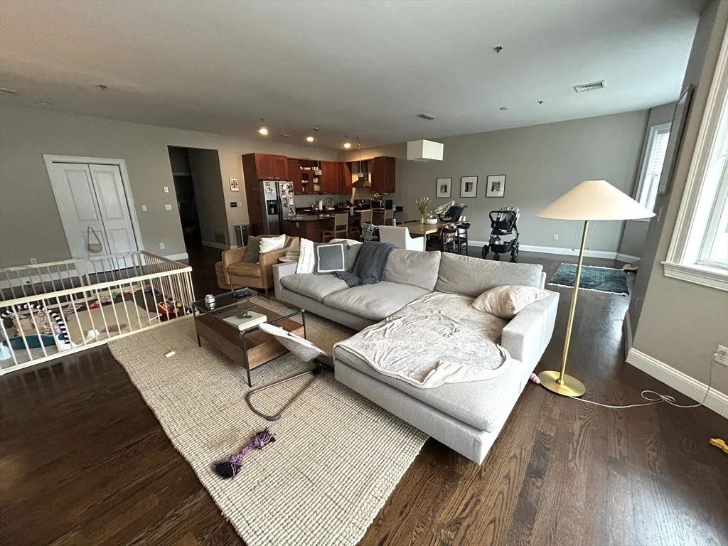 2 bed, 2 bath apartment for rent at 81 Boylston St Unit 3, Brookline Village — photo 3 of 13
