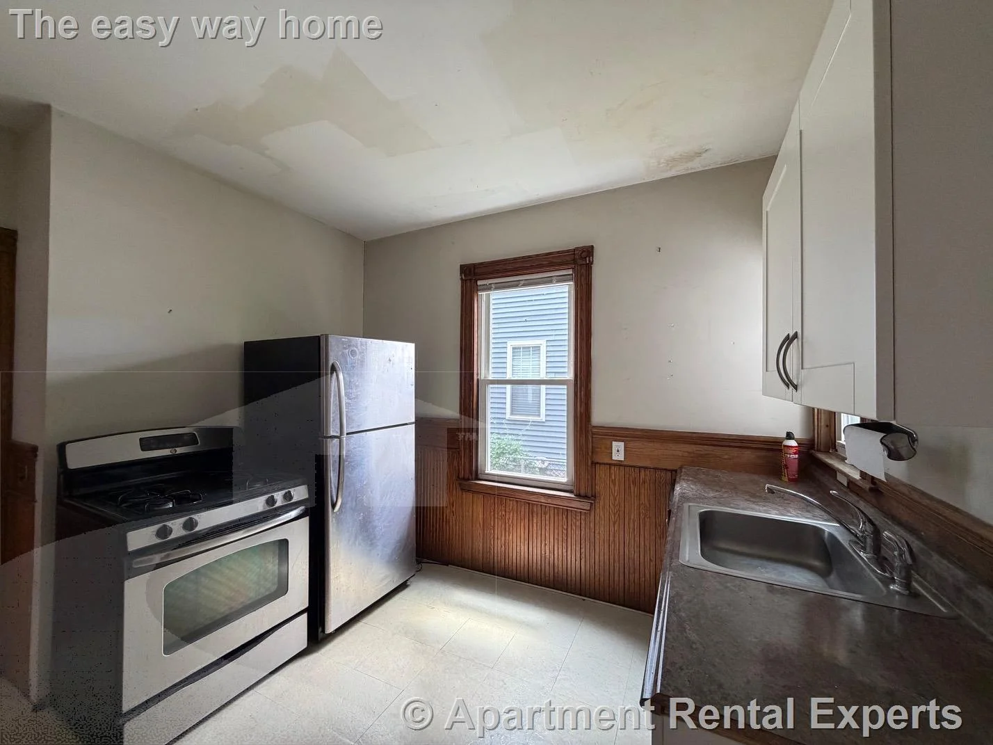 2 bed, 1 bath apartment for rent at 81 Bristol Rd Unit 1, Powder House Square — photo 4 of 15