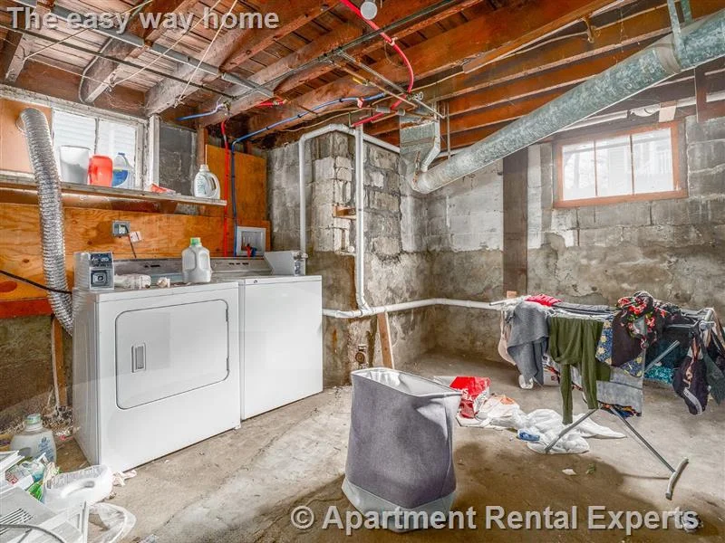 2 bed, 1 bath apartment for rent at 81 Bristol Rd Unit 1, Powder House Square — photo 11 of 15
