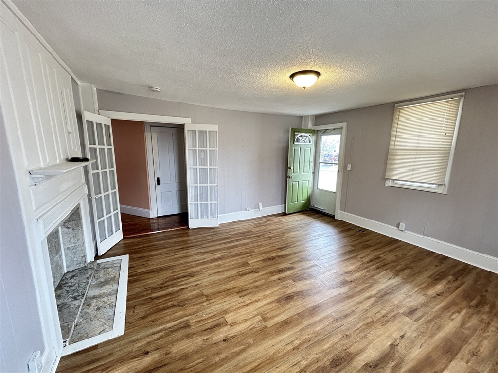 2 bed, 1 bath apartment for rent at 81 Brown St Unit A, South Attleboro — photo 6 of 32