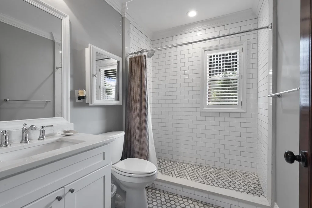 5 bed, 2 bath apartment for rent at 81 Butler St Unit 2, Revere — photo 15 of 25