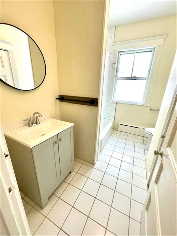 Studio bed, 1 bath apartment for rent at 81 College Ave Unit 1, Powder House Square — photo 2 of 9