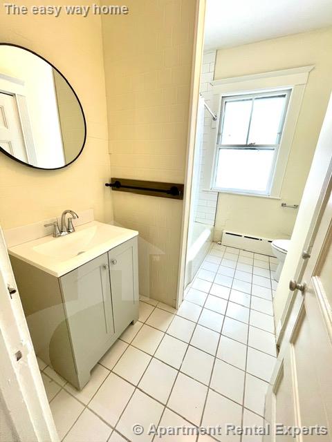 1 bed, 1 bath apartment for rent at 81 College Ave Unit 1R, Davis Square — photo 2 of 9