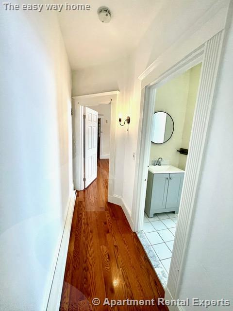 1 bed, 1 bath apartment for rent at 81 College Ave Unit 1R, Davis Square — photo 4 of 9