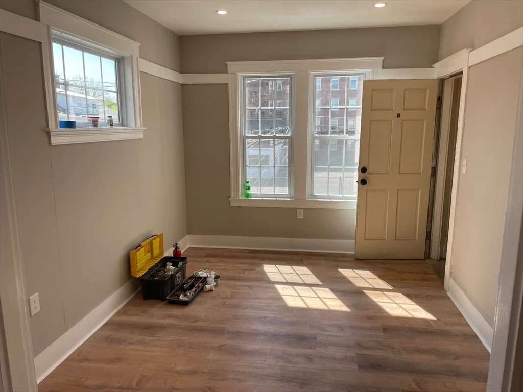 3 bed, 1 bath apartment for rent at 81 Congress St Unit F2, Salem — photo 3 of 15