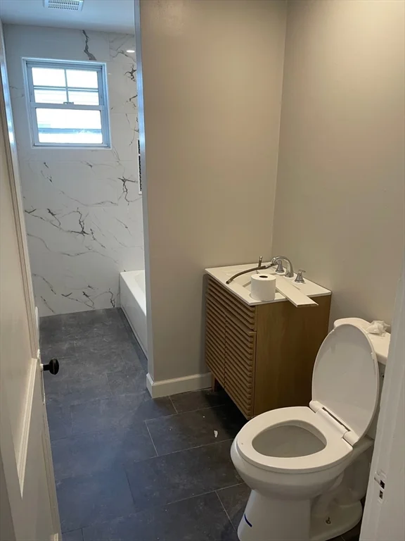 3 bed, 1 bath apartment for rent at 81 Congress St Unit F2, Salem — photo 13 of 15
