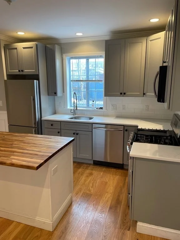 3 bed, 1 bath apartment for rent at 81 Congress St Unit R1, Salem — photo 2 of 11