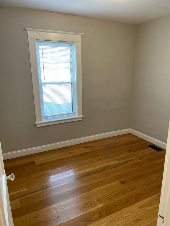 3 bed, 1 bath apartment for rent at 81 Congress St Unit R1, Salem — photo 8 of 11