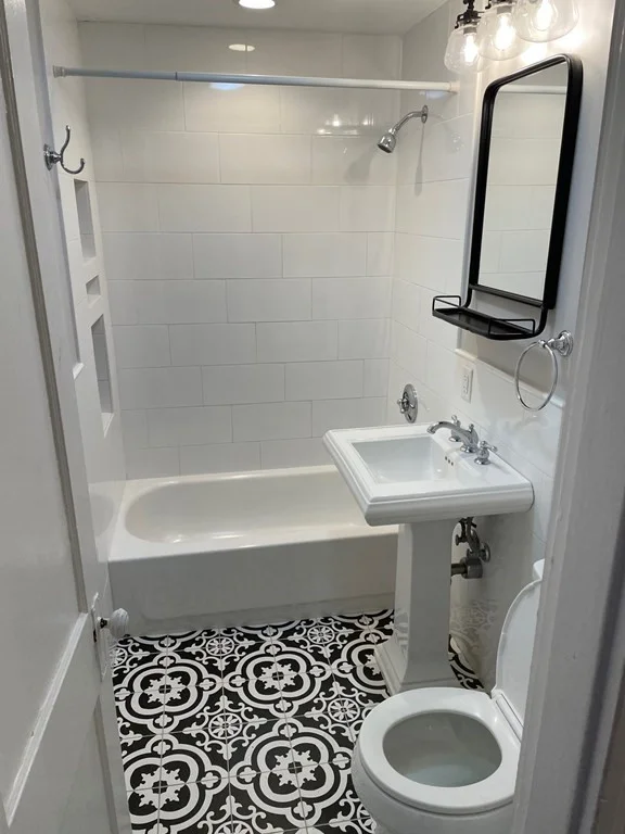 3 bed, 1 bath apartment for rent at 81 Congress St Unit R1, Salem — photo 5 of 11