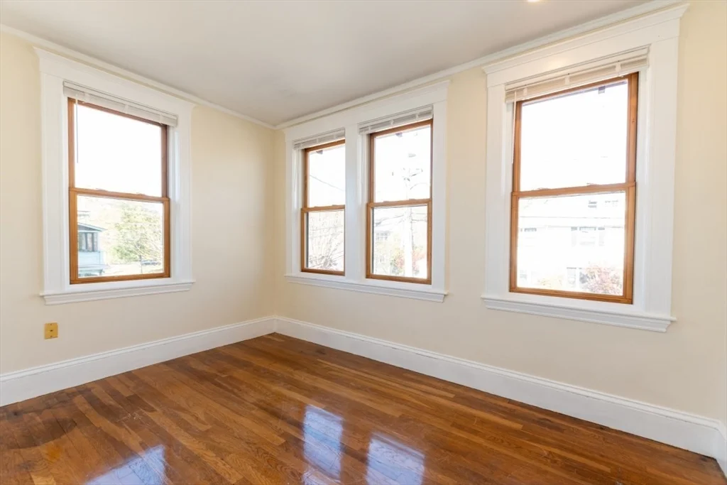 3 bed, 2 bath apartment for rent at 81 Cushing Ave Unit 81, Belmont — photo 15 of 29