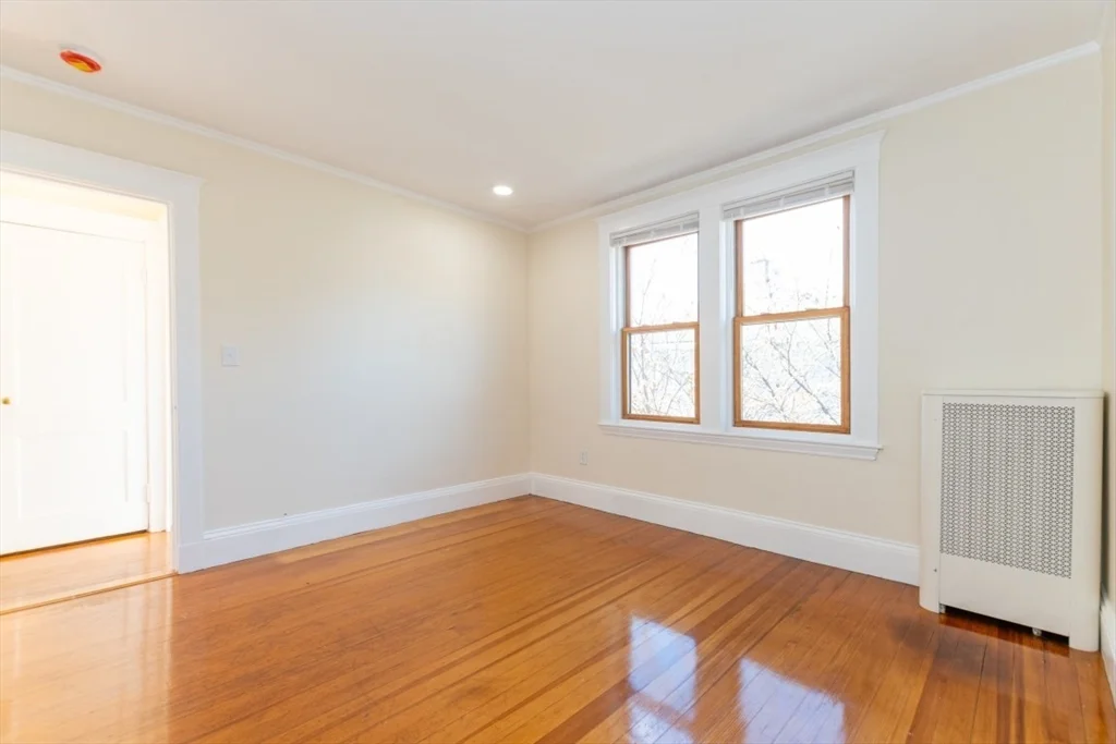 3 bed, 2 bath apartment for rent at 81 Cushing Ave Unit 81, Belmont — photo 11 of 29
