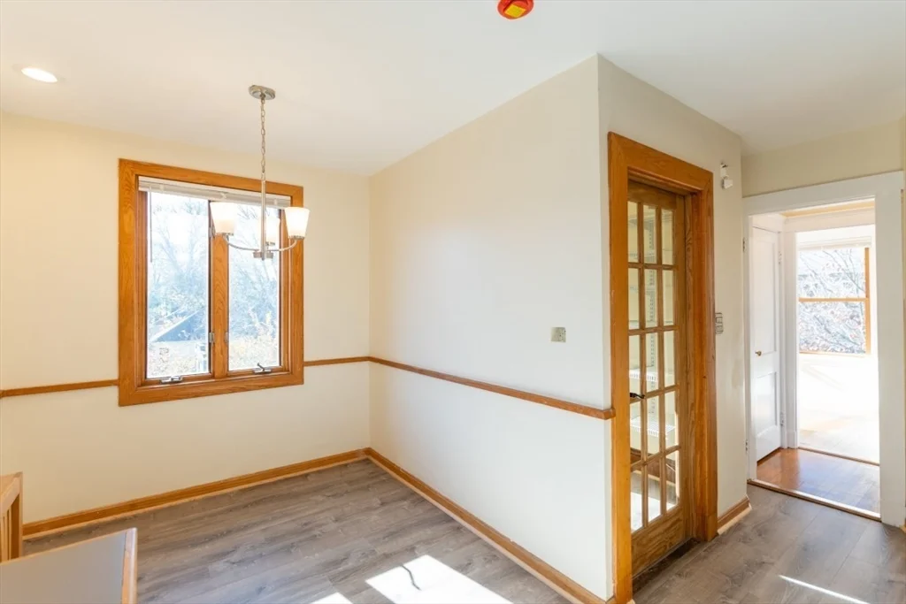 3 bed, 2 bath apartment for rent at 81 Cushing Ave Unit 81, Belmont — photo 10 of 29