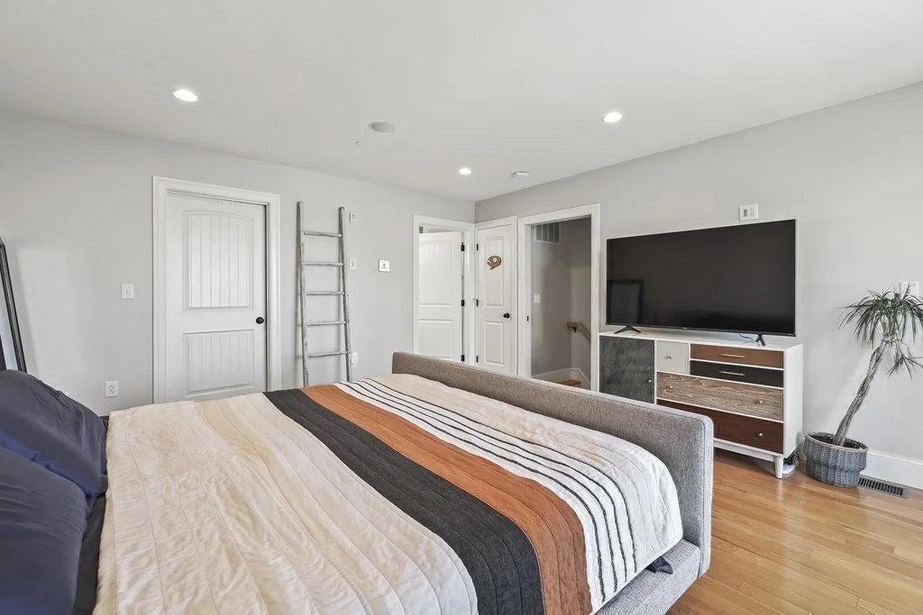 3 bed, 2.5 bath apartment for rent at 81 Dresser St Unit 81, South Boston — photo 11 of 15