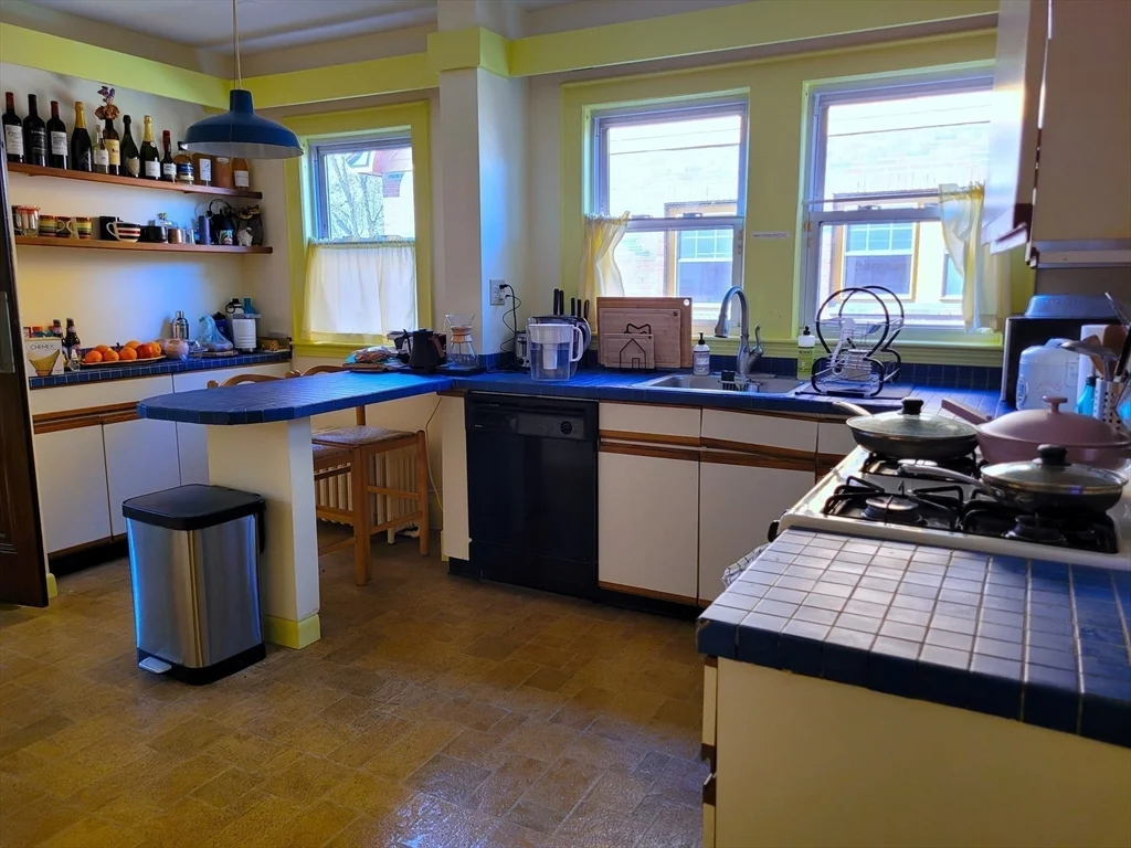 2 bed, 1 bath apartment for rent at 81 Dunster Rd Unit 1, Jamaica Plain — photo 8 of 16