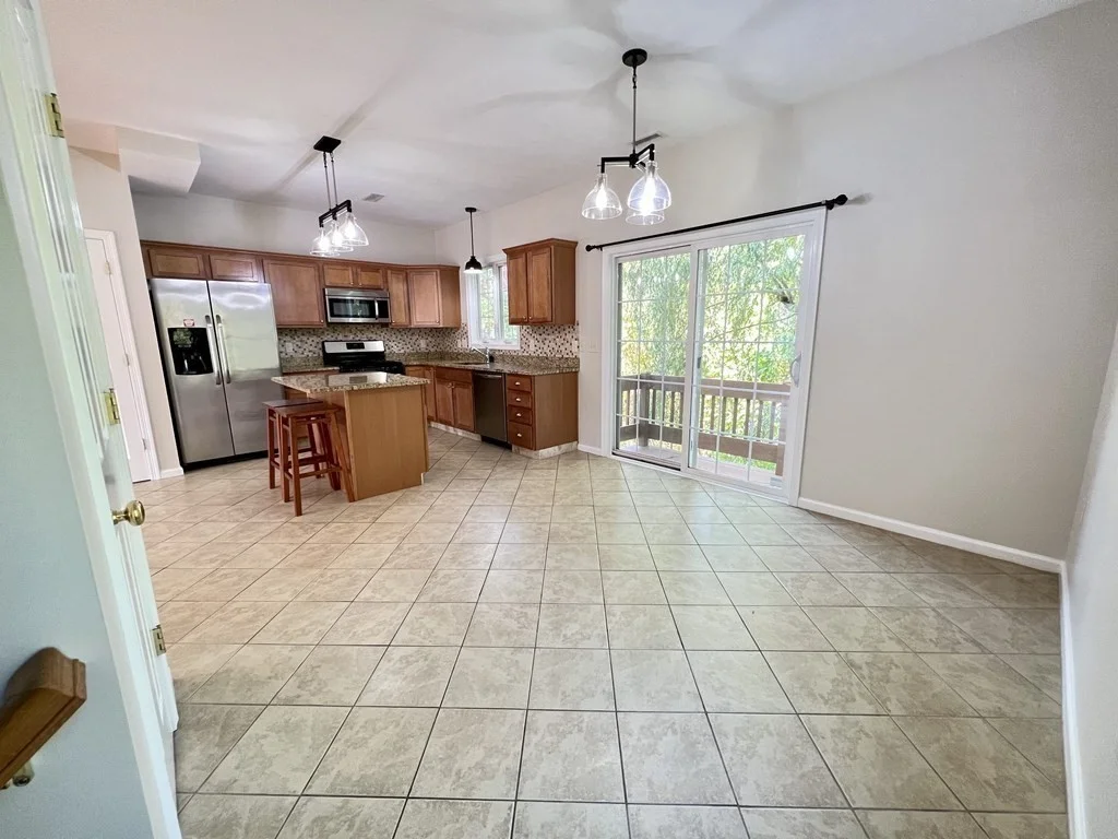 2 bed, 2 bath apartment for rent at 81 E Mountain Unit n/a, Worcester — photo 3 of 19