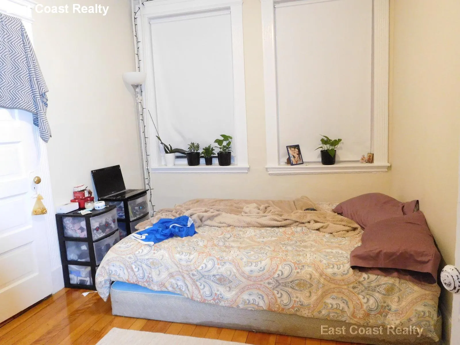 3 bed, 1 bath apartment for rent at 81 Empire St Unit 3 Ht & Hw Incl, Allston — photo 3 of 15