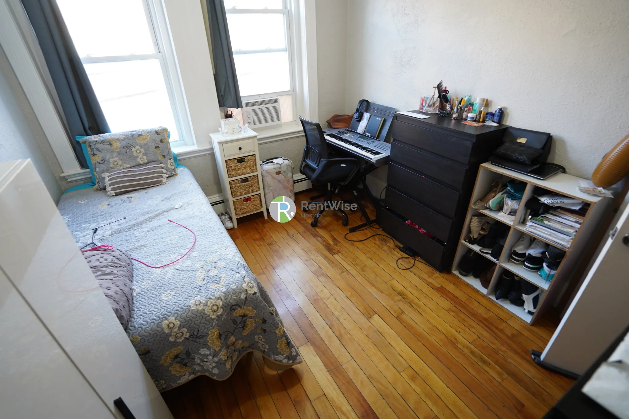2 bed, 1 bath apartment for rent at 81 Empire St Unit 4 Ht & Hw Incl, Allston — photo 9 of 14