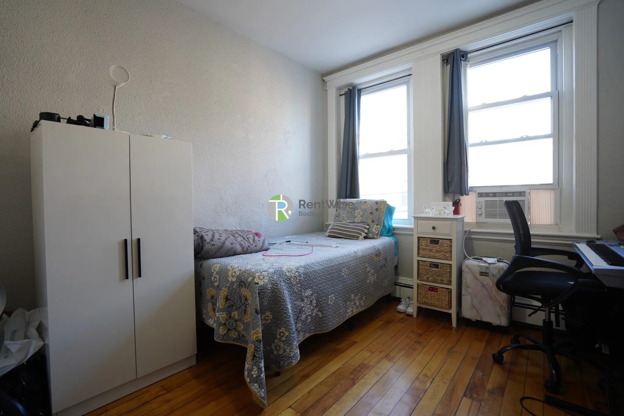 2 bed, 1 bath apartment for rent at 81 Empire St Unit 4 Ht & Hw Incl, Allston — photo 8 of 14