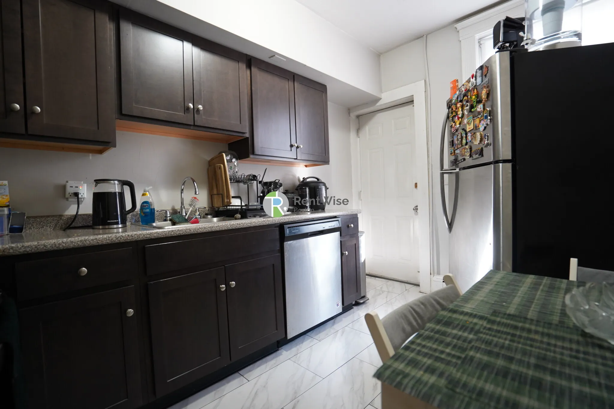 2 bed, 1 bath apartment for rent at 81 Empire St Unit 4 Ht & Hw Incl, Allston — photo 6 of 14