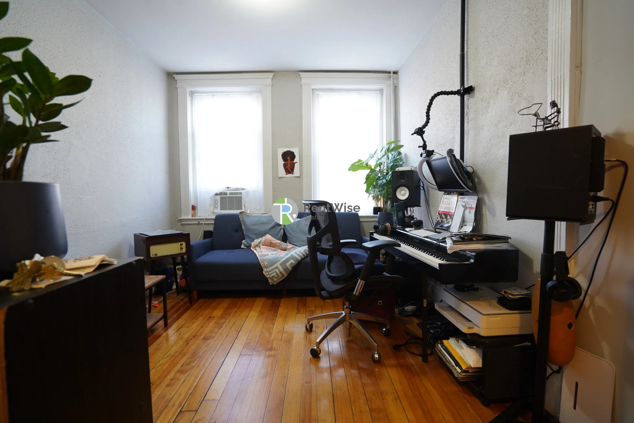2 bed, 1 bath apartment for rent at 81 Empire St Unit 4 Ht & Hw Incl, Allston