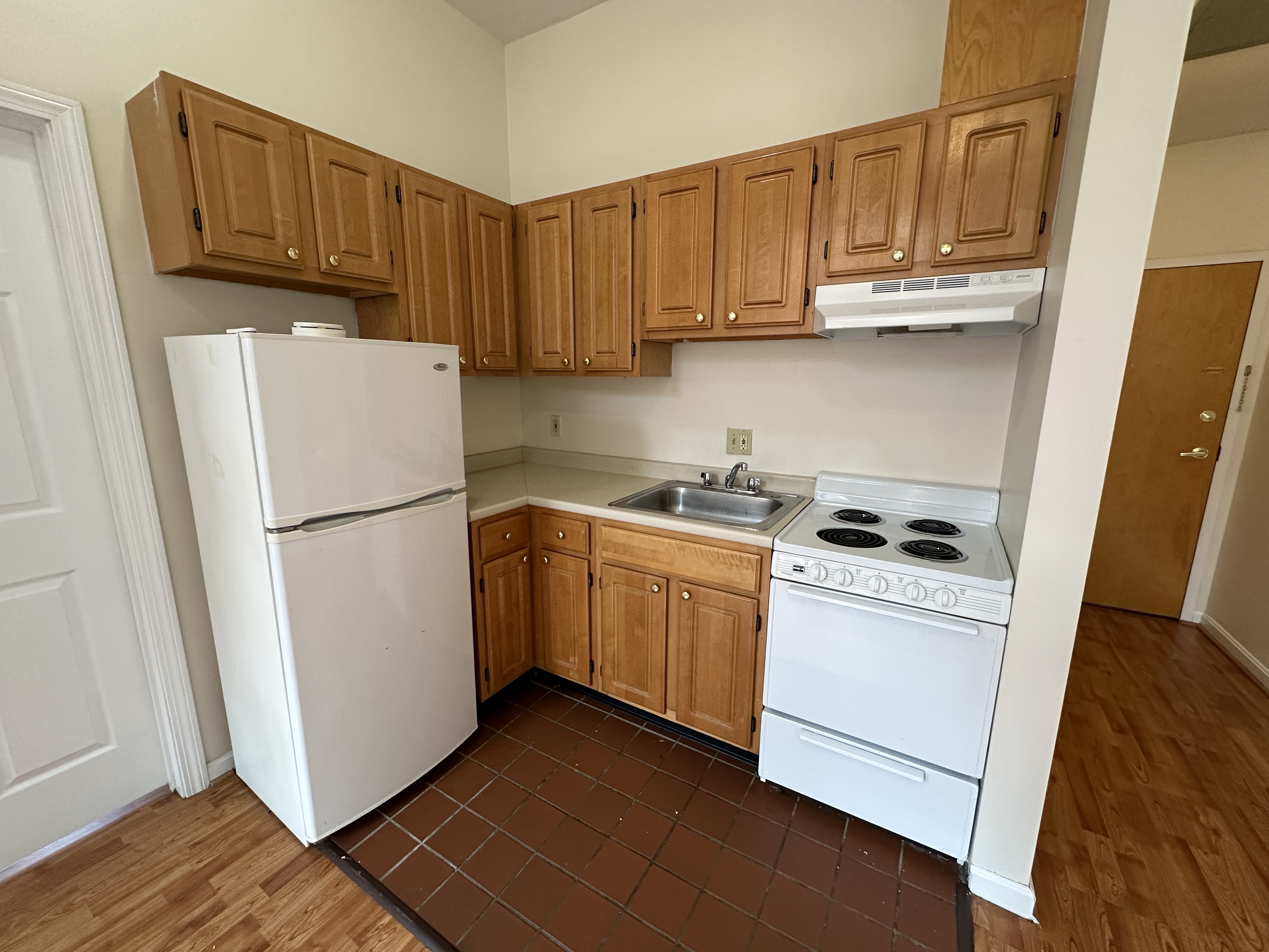 1 bed, 1 bath apartment for rent at 81 Essex St Unit 26-CF, Chinatown — photo 4 of 11