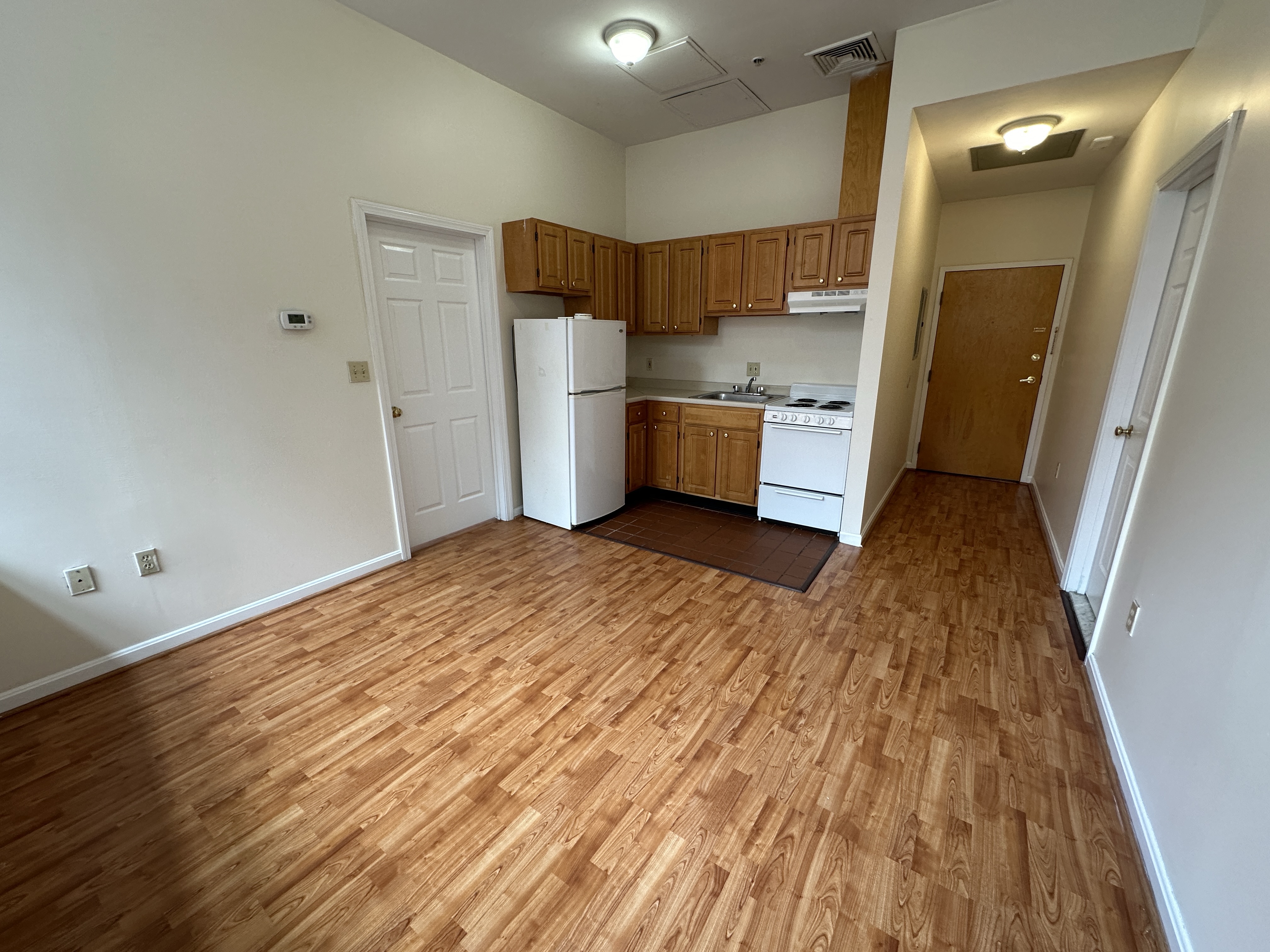1 bed, 1 bath apartment for rent at 81 Essex St Unit 26-CF, Chinatown — photo 3 of 11