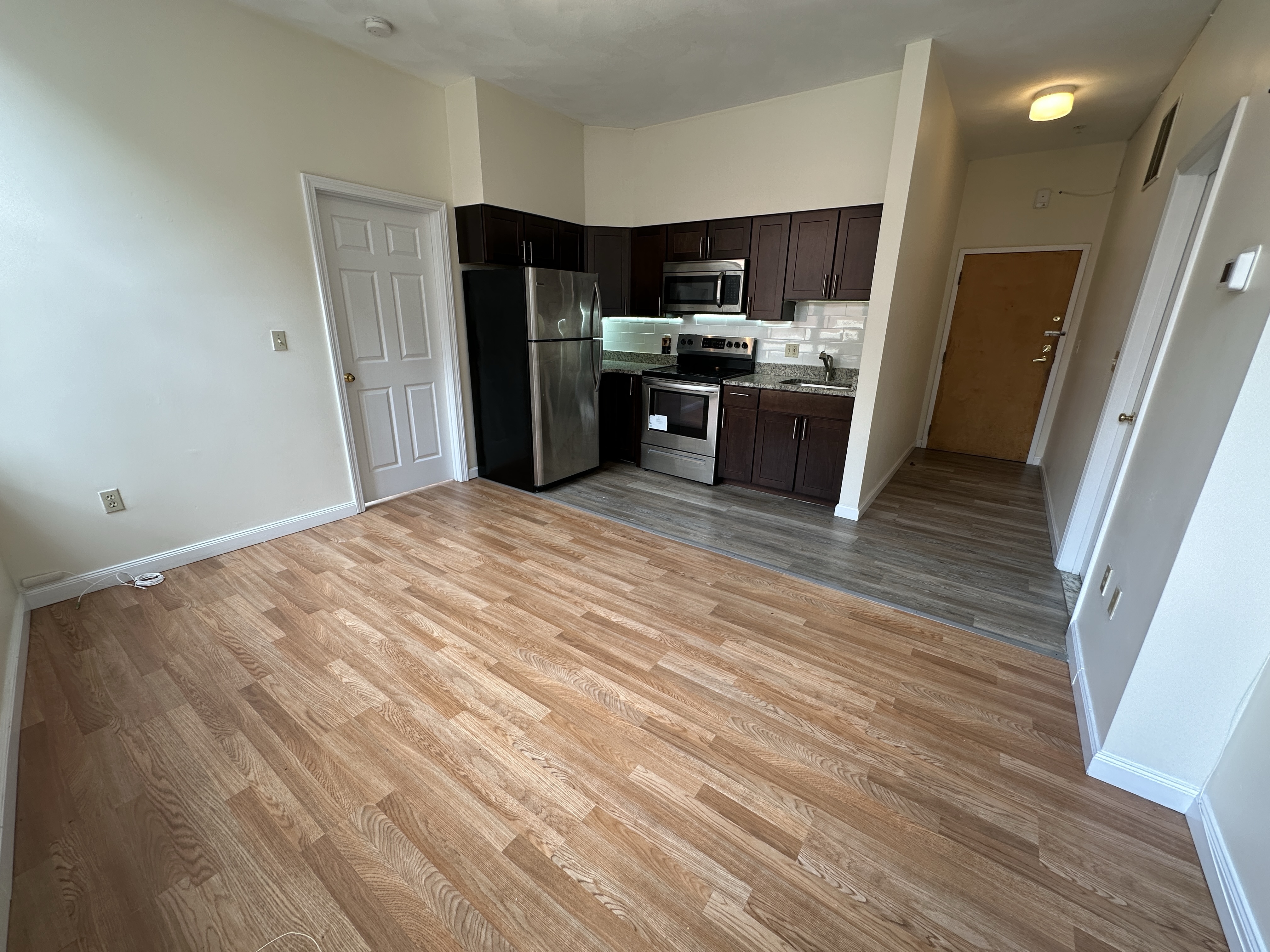 1 bed, 1 bath apartment for rent at 81 Essex St Unit 36-CF, Chinatown — photo 3 of 12